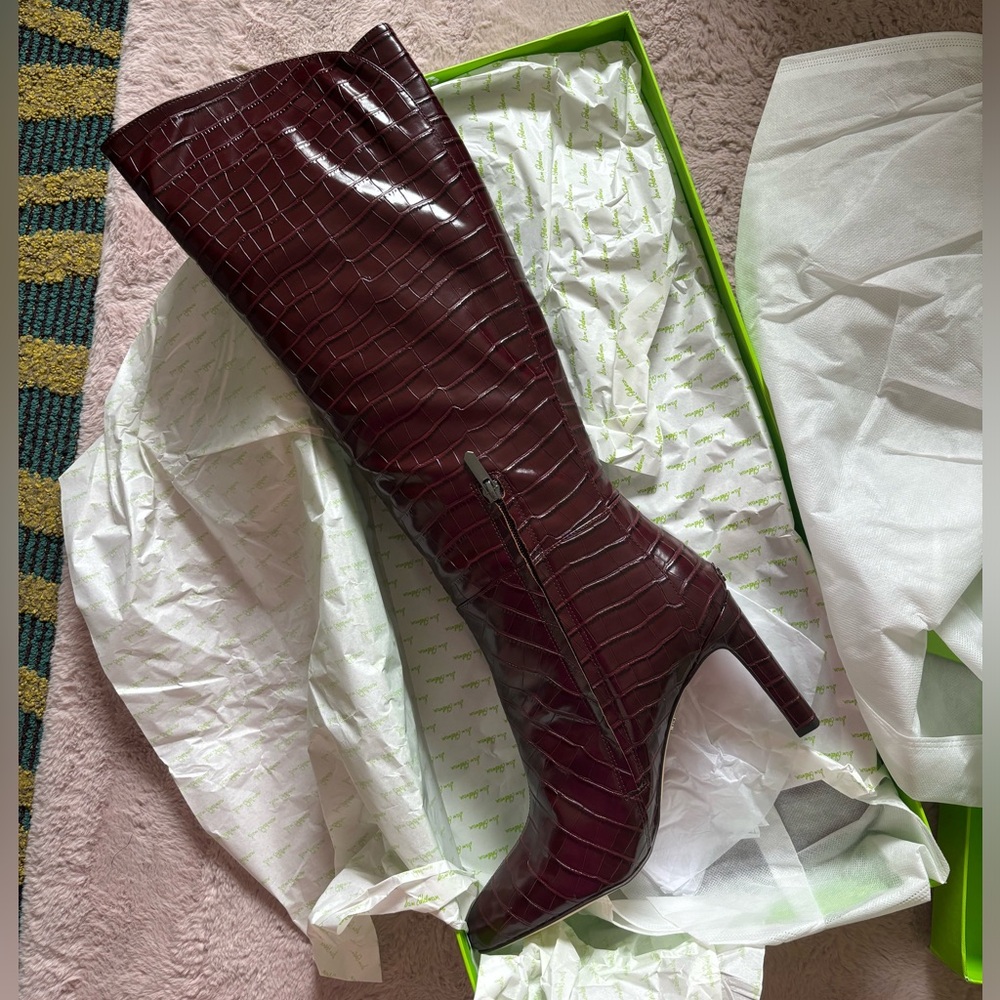 Rare snakeskin Sam Edelman heeled boots